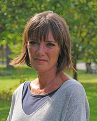 offset photo of a woman wearing a grey top