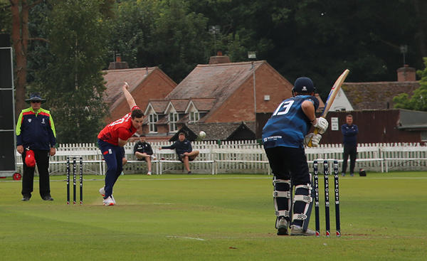 UW Eng v Worc Cricket 2