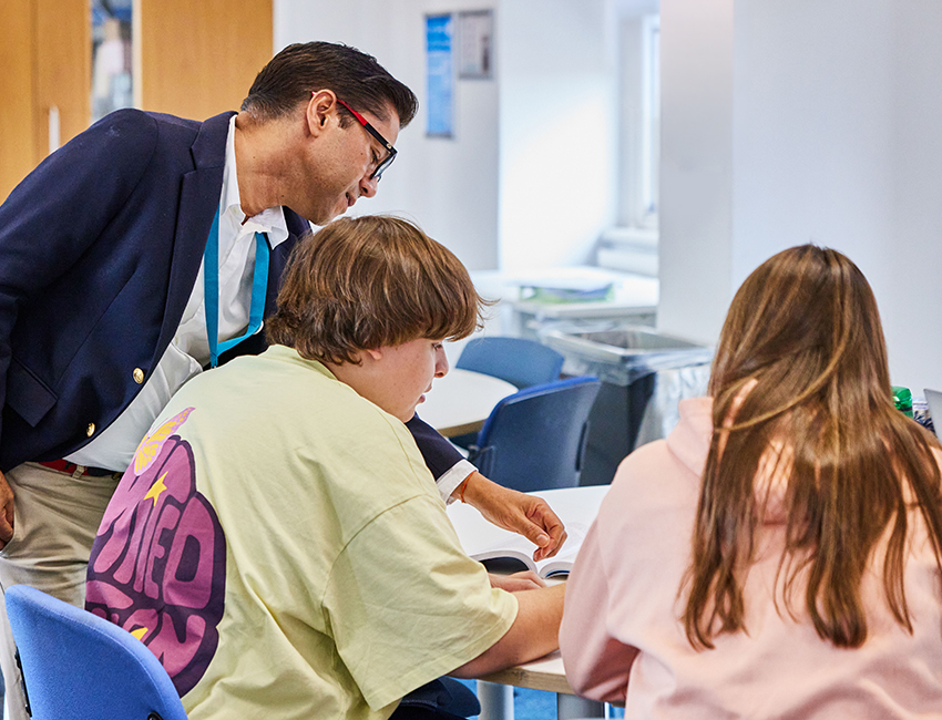 a lecturer supporting two students