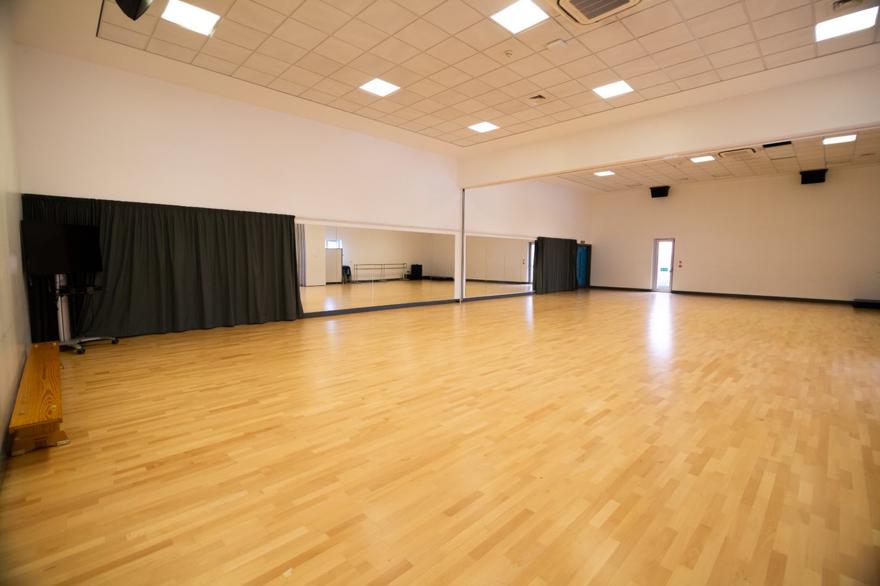 sports-facilities-dance-studio-gallery