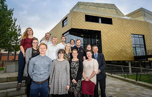 hive-library-staff-and-students-rdax-300x192