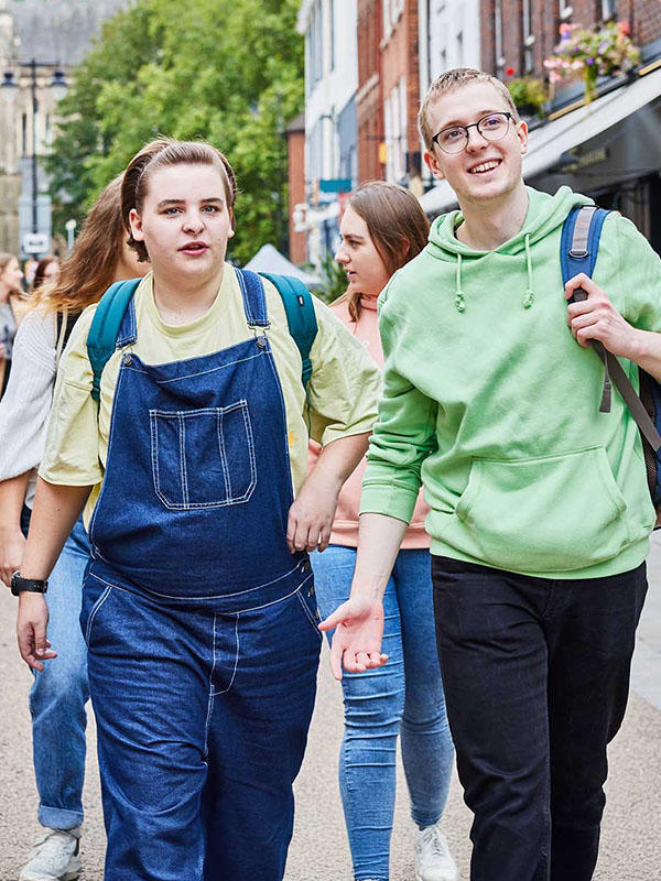 students waking through the city